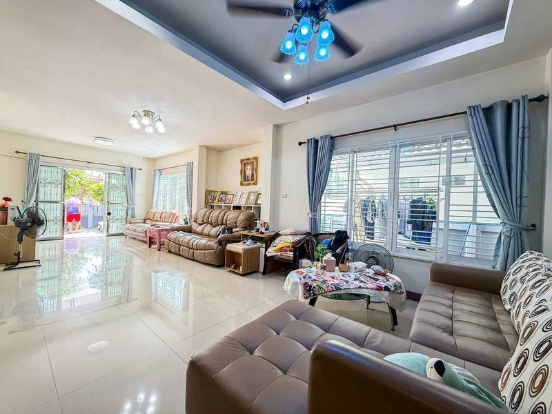 รูป ขายบ้านเดี่ยว 2 ชั้น หมู่บ้านศรีนครินทร์ ศรีราชา บ้านสวย ราคาดี - รูปที่ 7/19