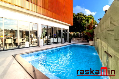 Houses for sale Chonburi : KT0362📲LineID @556ryccg💎South Pattaya pool villa 8 Bedroom 600sqm Land 420sqm🛋️Fully furnished with🏊‍♂️swimming pool near Walking Street