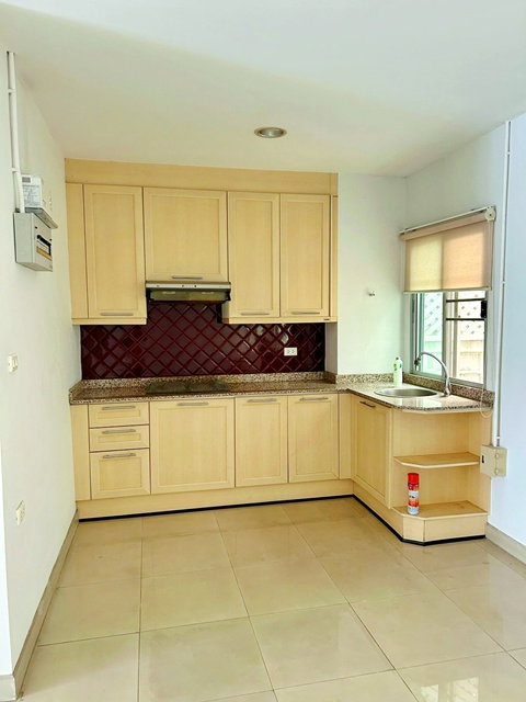 รูป รพ.ศิครินทร์ 950 ม. ใกล้ BTS ศรีลาซาล 900 ม. 20 ตร.วา.ทาวน์โฮมหรู 3 ชั้น 3 นอน 4 น้ำ รีโนเวทใหม่ทั้งหลัง ทำเลศักยภาพ ย่านศรีนครินทร์ สำโรง - รูปที่ 6/8