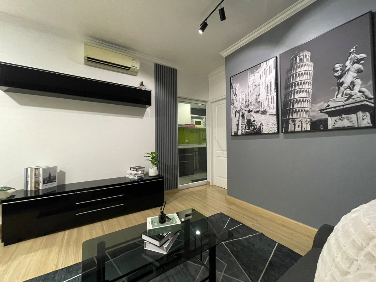 รูป ขายด่วน! Chateau in town รัชดา 20 ห้องมุม 39 ตร.ม.! รีโนเวทใหม่ทั้งห้อง ใกล้ MRT สุทธิสาร คุ้มสุดในย่านนี้ - รูปที่ 1/9