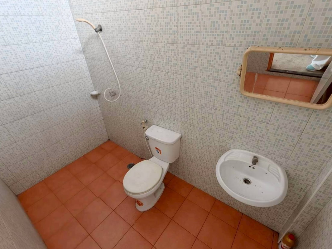 รูป ให้เช่า สำนักงาน อาคารพาณิชย์ 3 คูหา พร้อมโกดัง ลาดพร้าว101 โยธินพัฒนา เนื้อที่ 180 ตร.ว. พื้นที่ใช้สอย 905 ตรม. ใกล้เลียบด่วน - รูปที่ 27/32