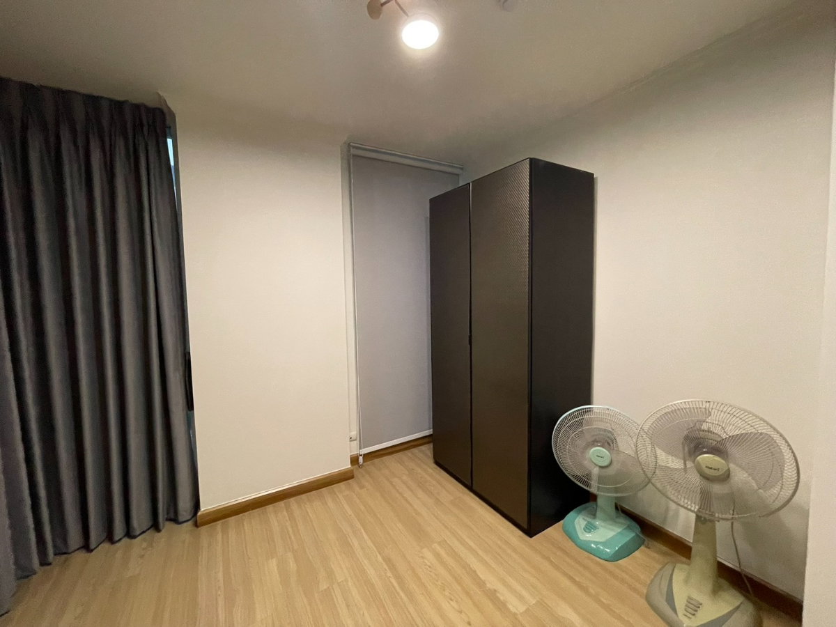 รูป ขายด่วน! Chateau in town รัชดา 20 ห้องมุม 39 ตร.ม.! รีโนเวทใหม่ทั้งห้อง ใกล้ MRT สุทธิสาร คุ้มสุดในย่านนี้ - รูปที่ 6/9