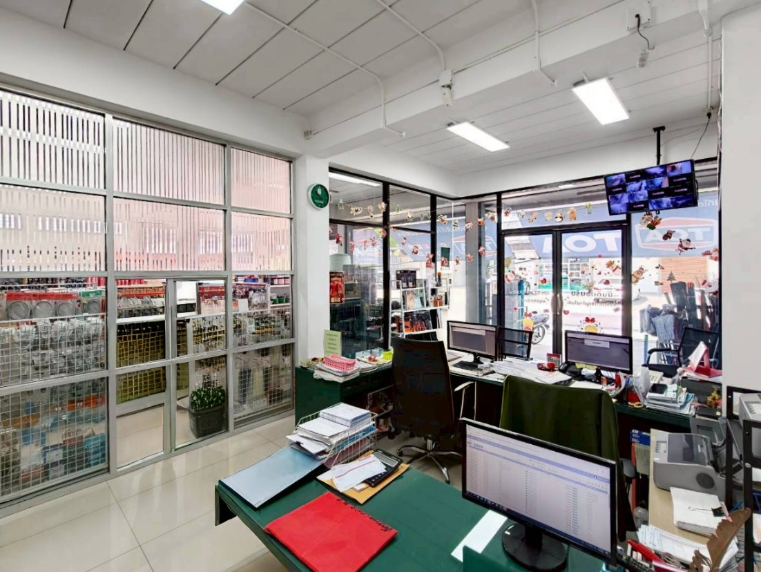 รูป ให้เช่า สำนักงาน อาคารพาณิชย์ 3 คูหา พร้อมโกดัง ลาดพร้าว101 โยธินพัฒนา เนื้อที่ 180 ตร.ว. พื้นที่ใช้สอย 905 ตรม. ใกล้เลียบด่วน - รูปที่ 2/32