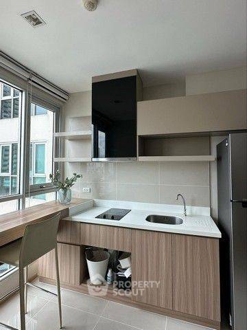 รูป คอนโด 1-ห้องนอน ที่ ริธึ่ม สาทร ใกล้ BTS สะพานตากสิน (ID 1919033) - รูปที่ 8/10