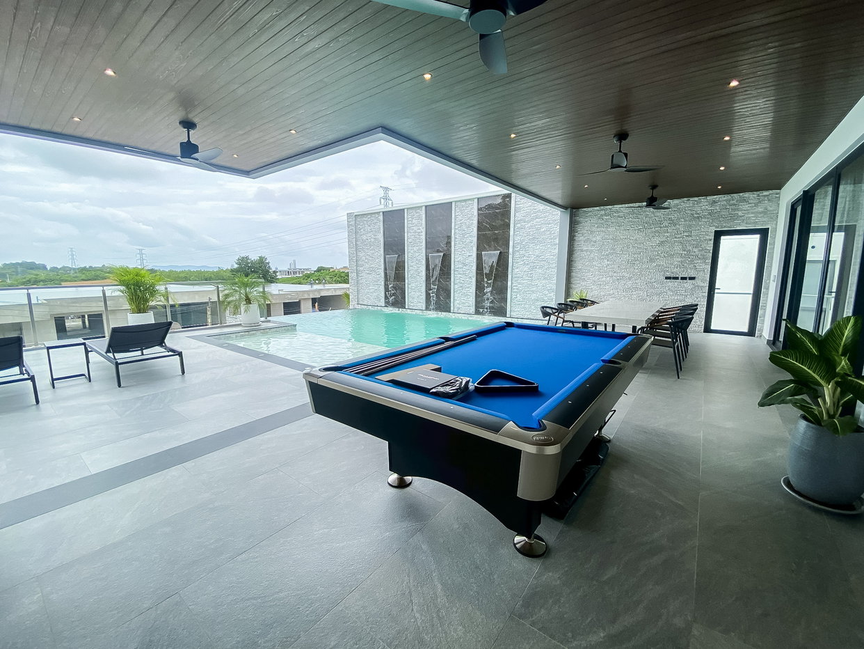 รูป 6 Bedroom Luxury Pool Villa for Sale East Pattaya - รูปที่ 8/27