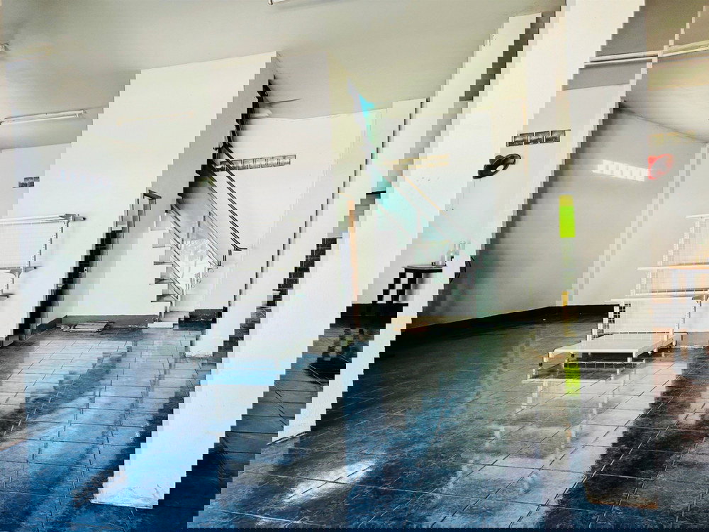 picture Call : 089-899-4482 Commercial buildings 3 Unit with warehouse space, The electrical and water systems are ready for use - 5/9