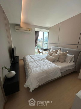 1-BR Condo at Via 49 near BTS Phrom Phong (ID 2064462)