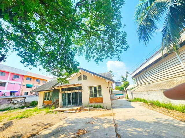 รูป บ้านเดี่ยวชั้นเดียว รามอินทรา หทัยราษฏร์ 272ตร.วา.400 ตร.ม. พร้อมสระว่ายน้ำ Pool Villa .ติดถนนพระยาสุเรนทร์ - รูปที่ 3/8