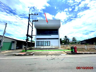 สำนักงาน แหลมงอบ ตราด : อาคารที่ทำการสาขา 88 ตร.วา อาคารปิดทำการ สาขาแหลมงอบ แหลมงอบ ตราด 7.8M