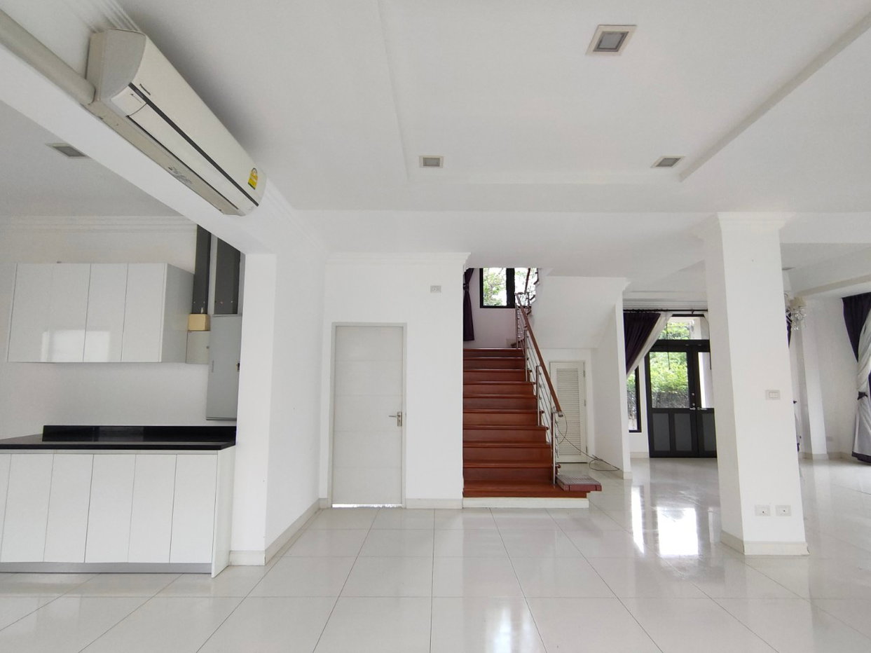picture HOME 159.3 Sq.w. Min Buri Bangkok for 15.4M - 6/10