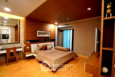 Condos for rent Soi Thonglor (Sukhumvit 55) : 2-BR Condo at Nusasiri Grand Condominium near BTS Ekkamai (ID 2787426)
