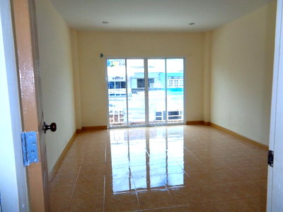 อาคารพาณิชย์ วิทยาลัยการสาธารณสุขสิรินธรชลบุรี : อาคารพาณิชย์ 20 ตร.วา เมืองชลบุรี เมืองชลบุรี ชลบุรี 3.6M