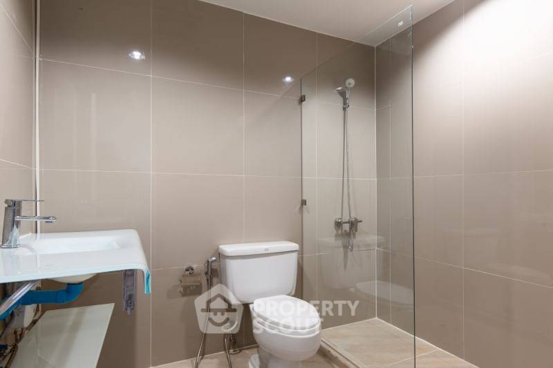 รูป คอนโด 3-ห้องนอน ที่ เดอะวอเตอร์ฟอร์ด ไดมอน ทาวเวอร์ สุขุมวิท ใกล้ BTS พร้อมพงษ์ (ID 1749409) - รูปที่ 18/18