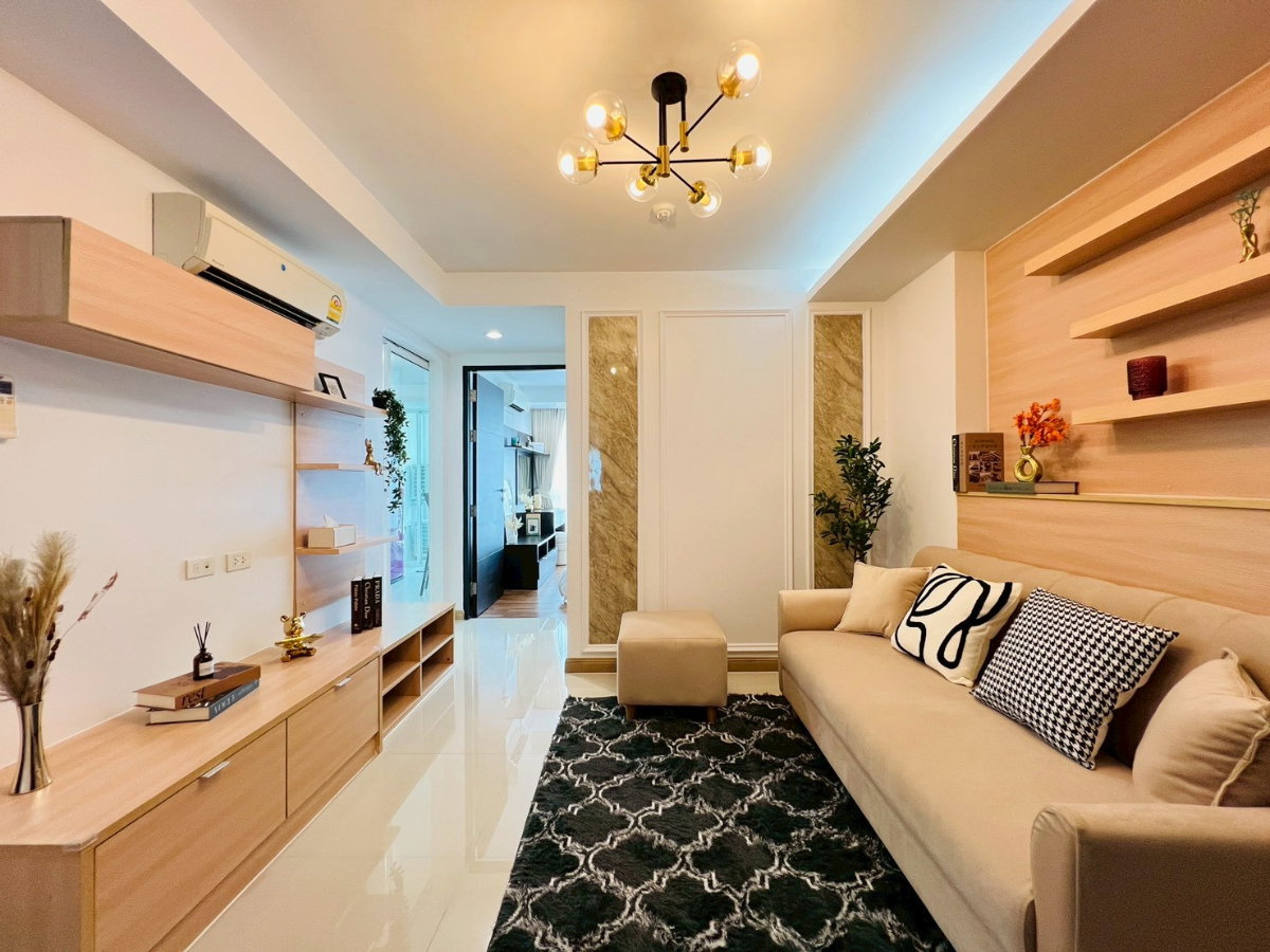 รูป ห้องใหญ่ ติดถ.ลาดพร้าว 112-114 เลอฌ็อง พรีเมี่ยม พร้อมอยู่ ที่จอดรถเยอะมาก นัดดูห้อง 099-7829466 - รูปที่ 13/15