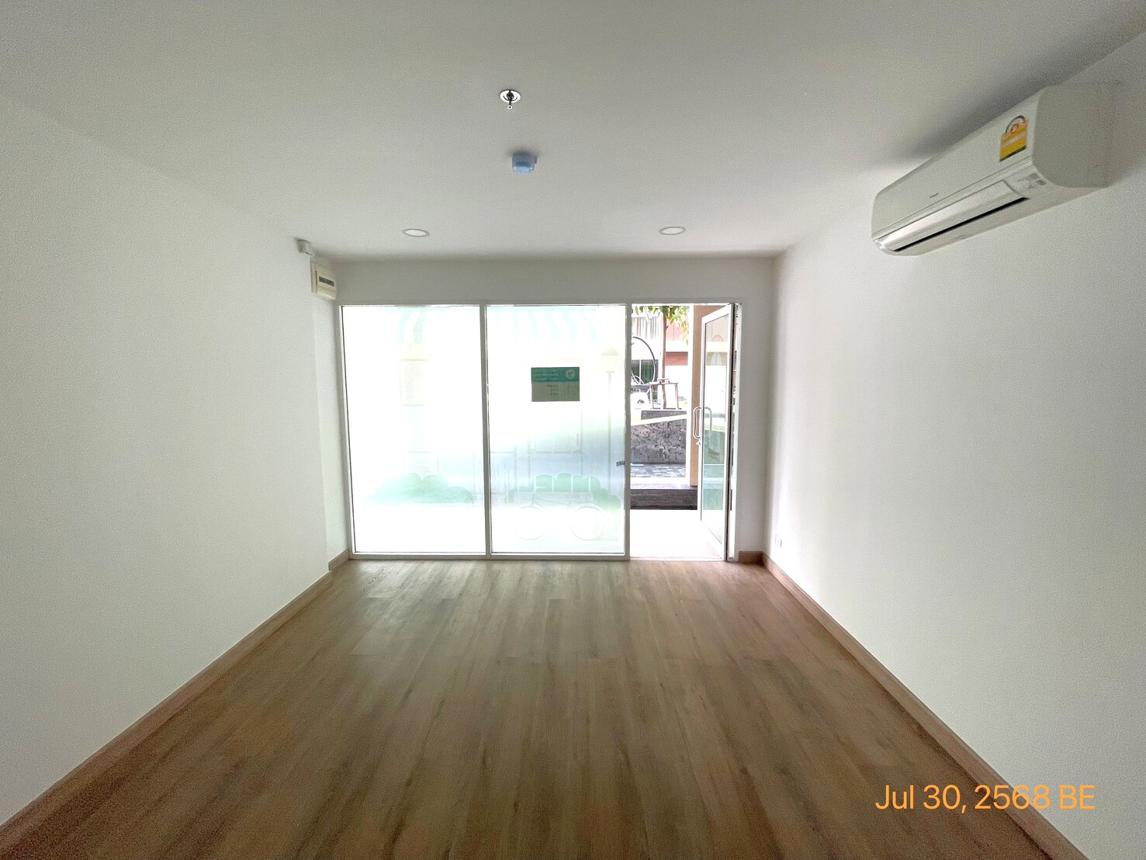 picture OFFICE 38.62 Sq.w. Bang Phlat Bangkok for 3.5M - 12/24