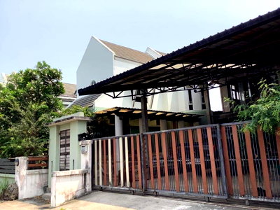 บ้านเดี่ยว ราชบุรี : ขายบ้านเดี่ยว 2 ชั้น ท่าผักซอย 4 พร้อมที่ดิน บิวท์อินทั้งหลัง เฟอร์นิเจอร์ครบ เดินทางสะดวก ใกล้ตลาดน้ำดำเนินสะดวก ต.ดอนกรวย ราชบุรี