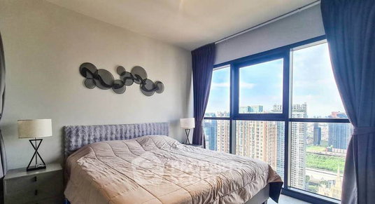 3-BR Condo at The Lofts Asoke near MRT Phetchaburi (ID 2421838)
