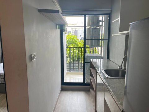 ถึงหมื่น ‼️ ให้เช่า Hi Condo ลาดพร้าว 130 คอนโดน่าอยู่ ทำเลดี ห้องแต่งครบ เฟอร์นิเจอร์ + เครื่องใช้ไฟฟ้าครบ พร้อมเข้าอยู่ทันที