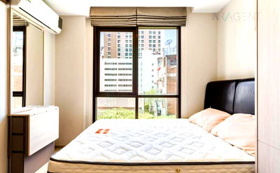 เช่าคอนโด เดอะ มาร์เก็ต แบงคอก : 🎊 ให้เช่าคอนโด มาเอสโตร 12 อาคาร 1 ชั้น 2 1 ห้องนอน ขนาด 27 ตรม ใกล้ Central World