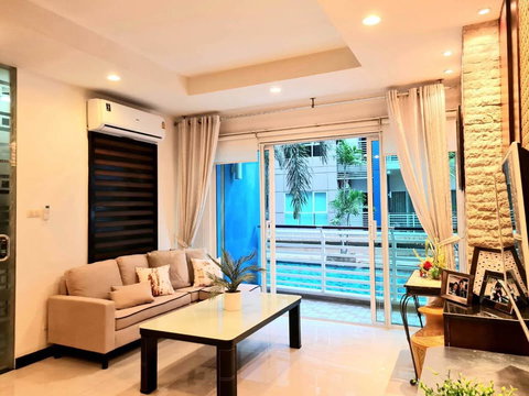 RS5714 ให้เช่า คอนโด Avenue 61 Resort-Style Residence ใกล้ BTS เอกมัย