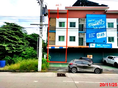 Shophouses for sale Lopburi : SHOP HOUSE 27.9 Sq.w. Muang Lop Buri Lopburi for 5M