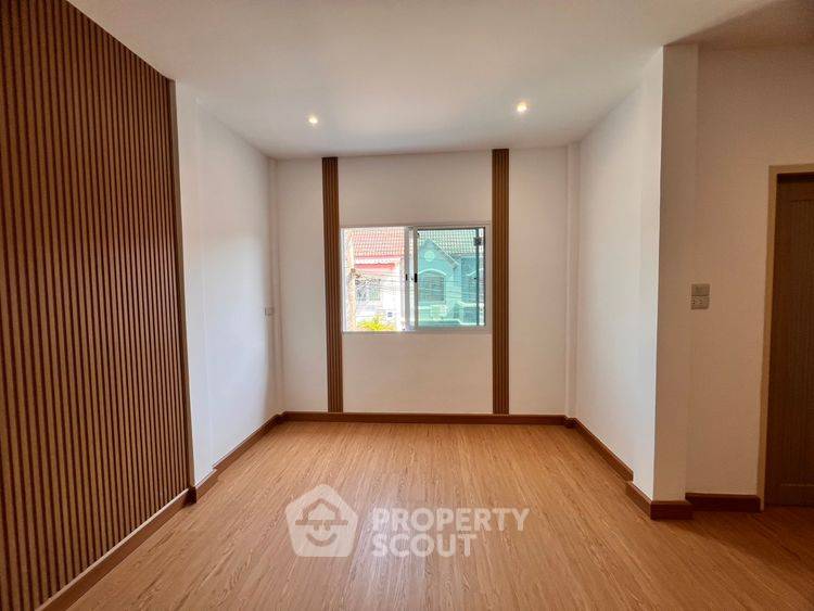 รูป ทาวน์เฮ้าส์ 3-ห้องนอน ใกล้ MRT ไฟฉาย (ID 2780790) - รูปที่ 15/19