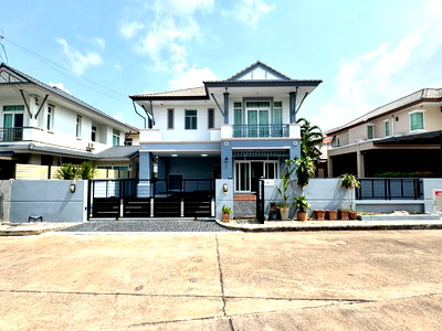 บ้านเดี่ยว นิคมปิ่นทอง : บ้านเดี่ยว 2 ชั้น สไตล์โมเดิร์น พร้อมอยู่ โครงการคันทรีโฮม เลคแอนด์พาร์ค ชากค้อ - หนองขาม 67.5 ตร.ว 3 ห้องนอน3 ห้องน้ำ