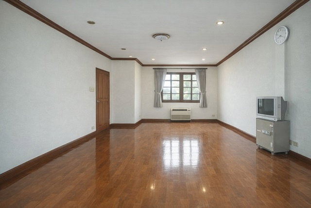 รูป BTSพหลโยธิน24 400 ม.2-3นอน ให้เช่าอาคารพาณชย์ 3.5 ชั้น พหลโยธิน20-26 เซ็นทรัลลาดพร้าว 900ม. - รูปที่ 4/8