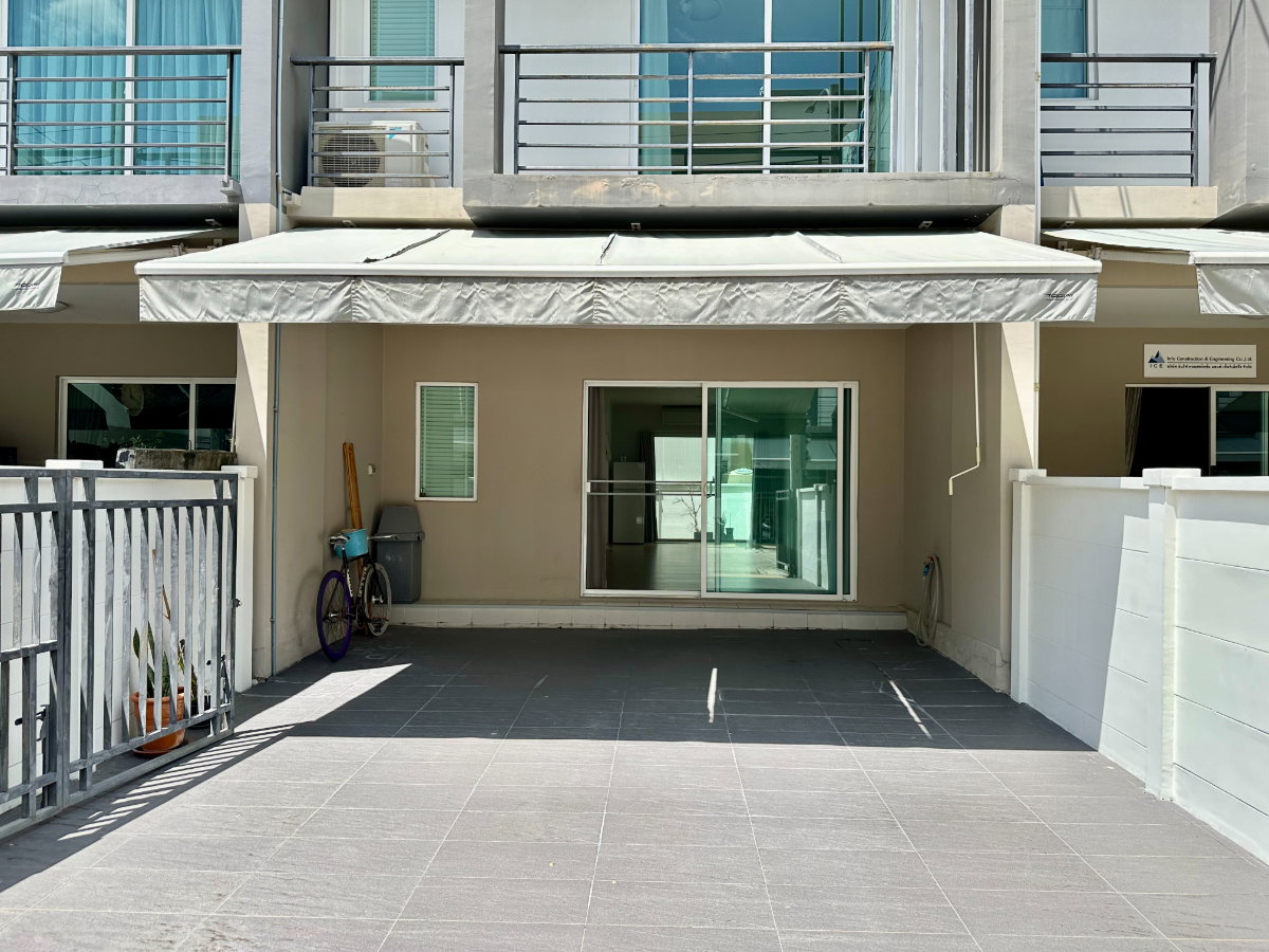 รูป P0643/ให้เช่าทาวน์โฮม Baan Klangmuang Sukhumvit 77 ทำเลสุขุมวิท เข้าอยู่ได้ทันที - รูปที่ 14/14