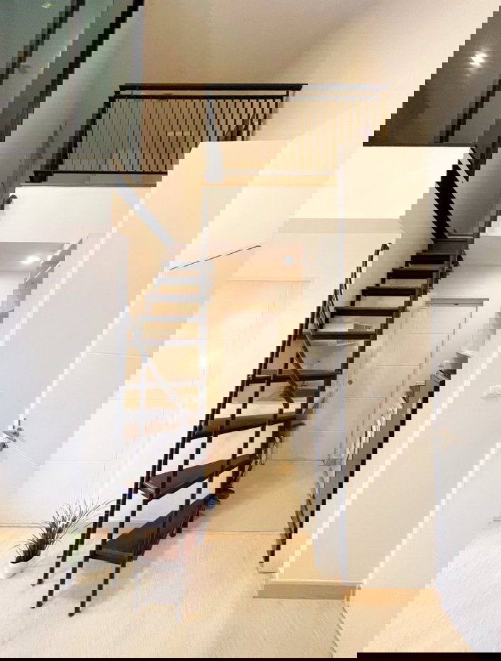 รูป 🌟 Clover ladparo 83 ห้องสวย ฟีลบ้าน 2 ชั้น เพดานสูง โปร่งโล่ง อยู่สบาย พร้อมเข้าอยู่  📍 ทำเลดีมาก ใกล้ Big C ลาดพร้าว เดินเพียง 3 นาที - รูปที่ 5/6