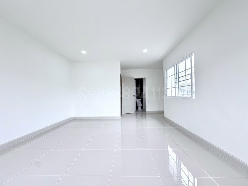 รูป ขายทาวน์โฮม 2 ชั้น หลังมุม ไดมอนด์วิลล์ ลำลูกกา ขนาด 27 ตรว 2นอน 2น้ำ รีโนเวททั้งหลัง เดินทางสะดวก - รูปที่ 3/8