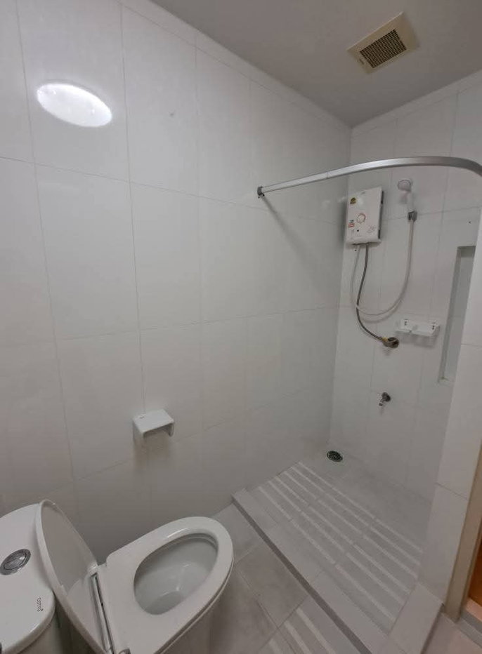 picture The parkland srinakarin-Lakeside condo for rent 10,000 THB 60 Sqm. - 10/14