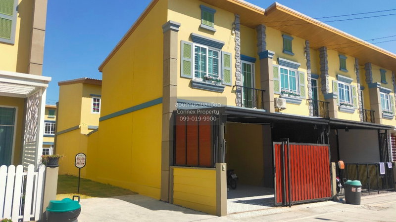 Townhouses for sale : For Sale Townhouse/Townhome  , Golden Town 2 Srinakarin - Sukhumvit , Bang Mueang , Mueang Samut Prakan , Samut Prakarn , CX-150528 ✅ Live chat with us ADD LINE @connexproperty ✅