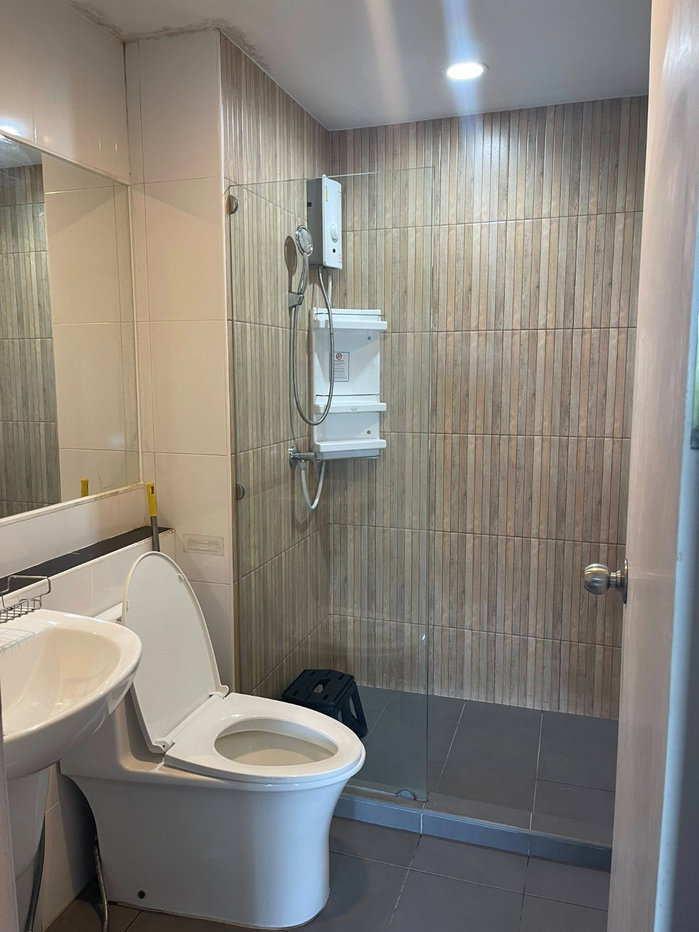 รูป ถึงหมื่น ‼️ ให้เช่า Hi Condo ลาดพร้าว 130 คอนโดน่าอยู่ ทำเลดี ห้องแต่งครบ เฟอร์นิเจอร์ + เครื่องใช้ไฟฟ้าครบ พร้อมเข้าอยู่ทันที - รูปที่ 6/8
