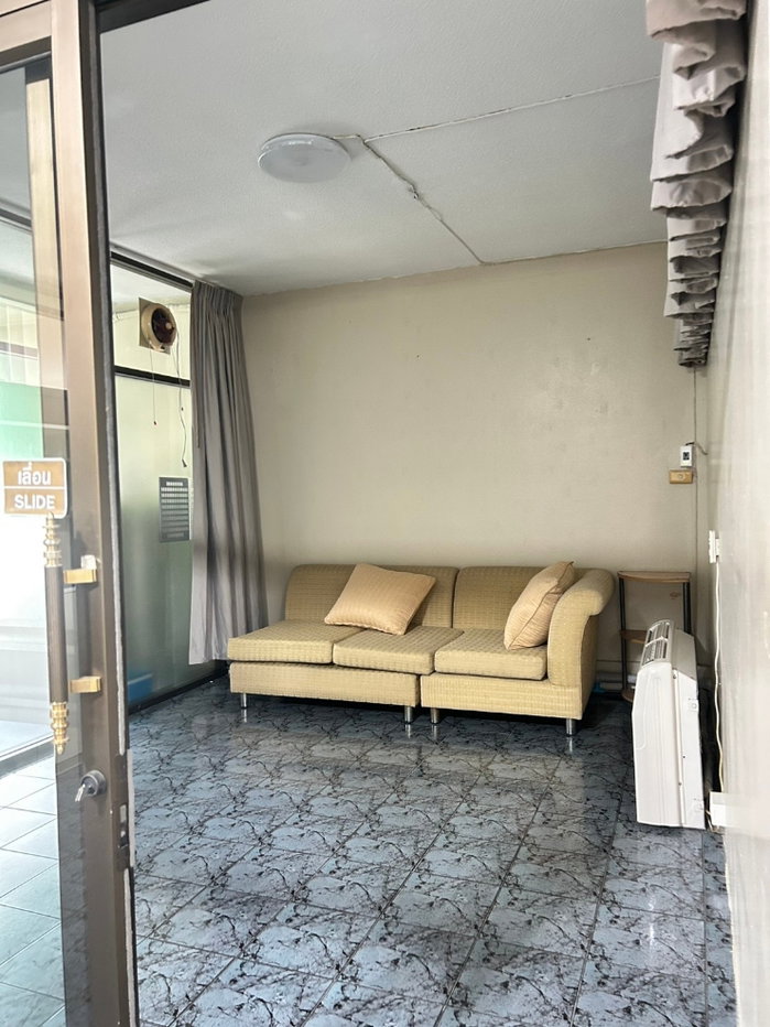 รูป ให้เช่า คอนโด โชคชัย ร่วมมิตร ห้องกว้าง 80 ตรม. 2 ห้องนอน อากาศถ่ายเทดี ราคาดีงาม  - รูปที่ 1/13