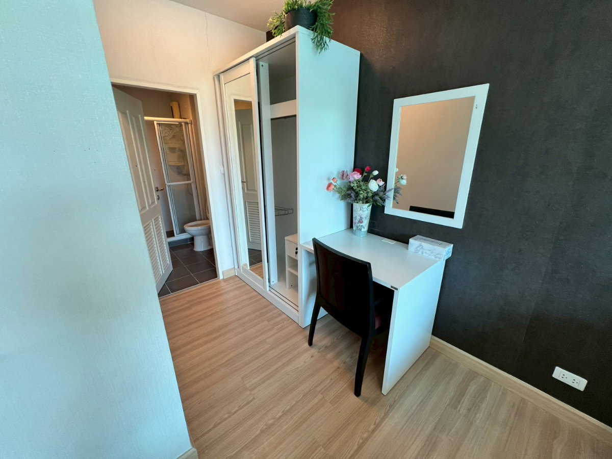 รูป เดอะ คิท แจ้งวัฒนะ ห้องใหญ่ ปากซอยตี๋น้อย แจ้งวัฒนะ เฟอร์ครบ - รูปที่ 14/16