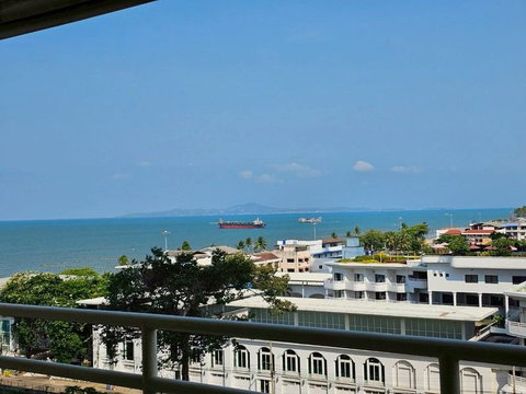 View Talay8 Jomtien Beachfront Condominium for Sale - A large Studio 48 sq.m wit a large balcony with great ocean view