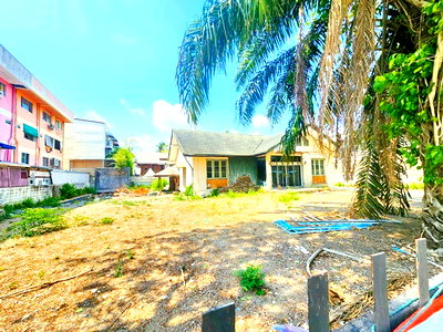 บ้านเดี่ยว วิทยาลัยเทคนิคมีนบุรี : บ้านเดี่ยวชั้นเดียว รามอินทรา หทัยราษฏร์ 272ตร.วา.400 ตร.ม. พร้อมสระว่ายน้ำ Pool Villa .ติดถนนพระยาสุเรนทร์