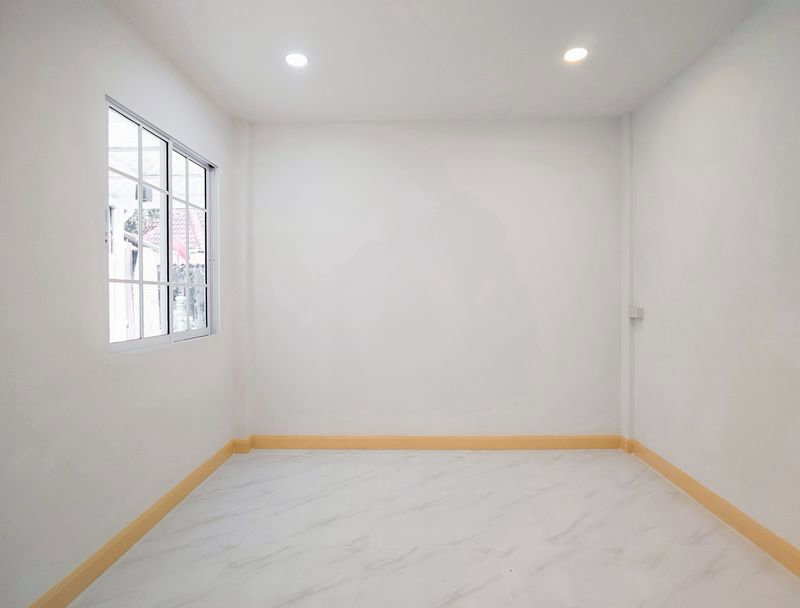 รูป ขายทาวน์เฮาส์บัวทอง 4 บ้านกล้วย-ไทรน้อย 18 ตร.ว. 3 นอน แต่งใหม่ใกล้ต้นสายรถตู้ ฟรีโอน - รูปที่ 18/20