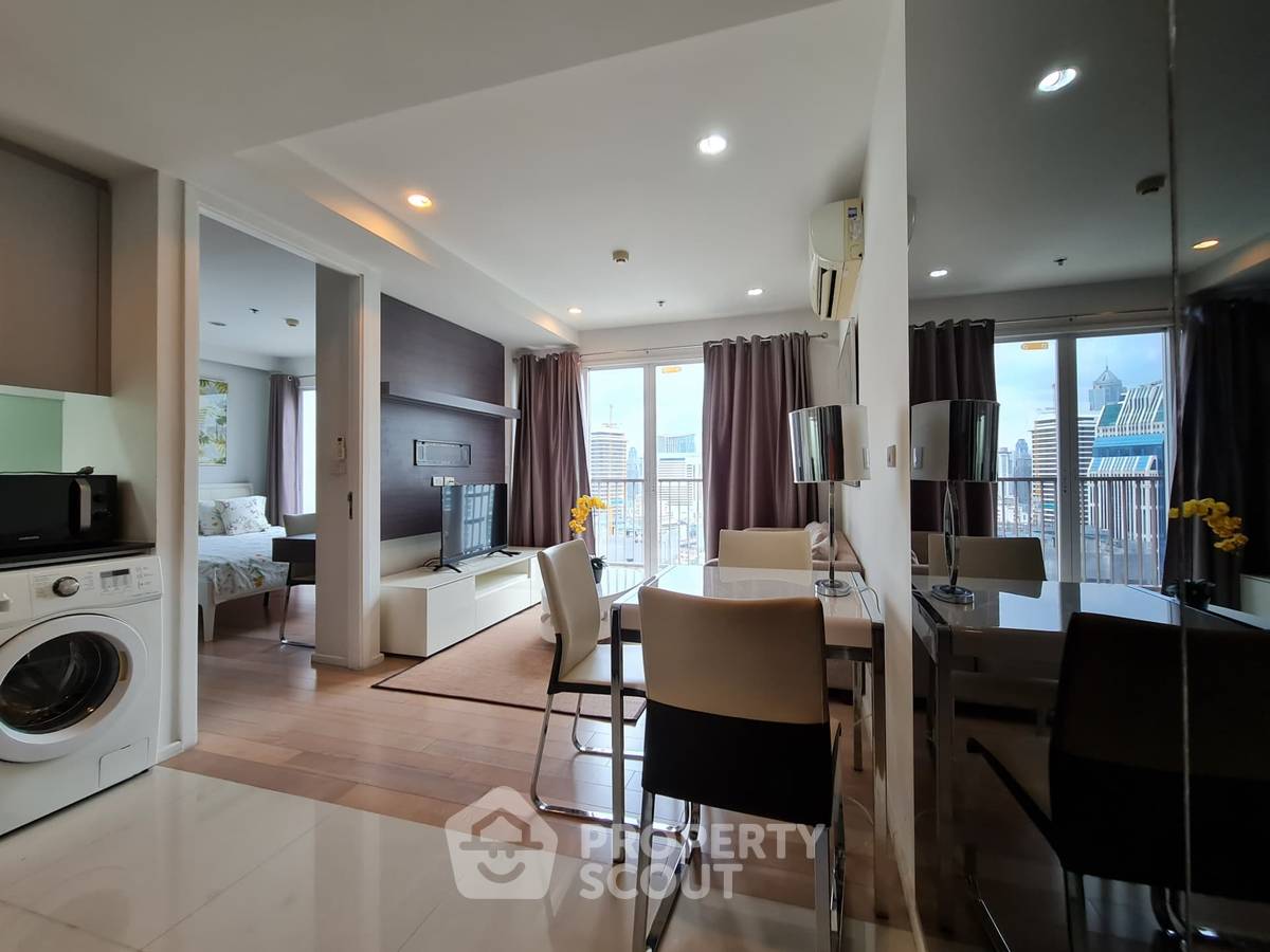 รูป คอนโด 1-ห้องนอน ที่ 15 สุขุมวิท เรสซิเด็นท์ ใกล้ BTS นานา (ID 899338) - รูปที่ 3/9