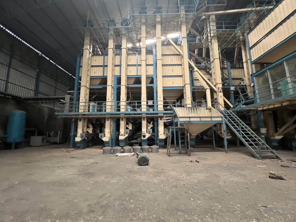 picture FACTORY 23878 Sq.w. Sam Chuk Suphanburi for 105.4M - 24/36