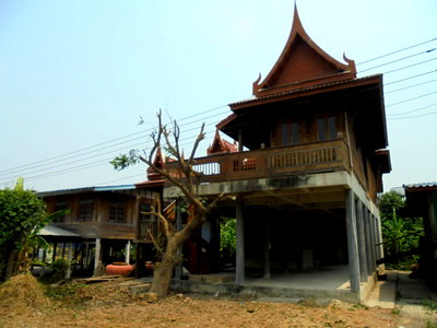 ที่ดิน เมืองอ่างทอง อ่างทอง : ที่ดินพร้อมสิ่งปลูกสร้าง 84 ตร.วา ไมปรากฎเลขทะเบียน อำเภอเมืองอ่างทอง อ่างทอง 2M