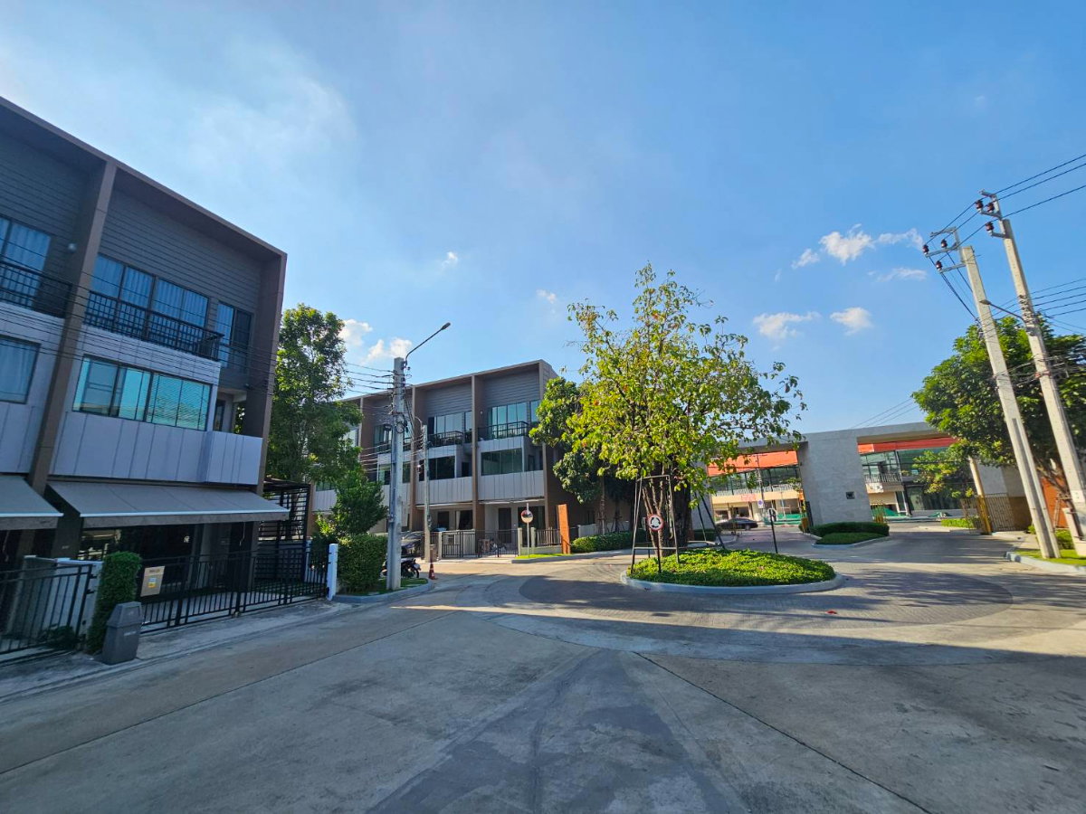 รูป ให้เช่า ทาวน์โฮม 3 ชั้น โครงการบ้านกลางเมือง วัชรพล หลังมุม - รูปที่ 8/8