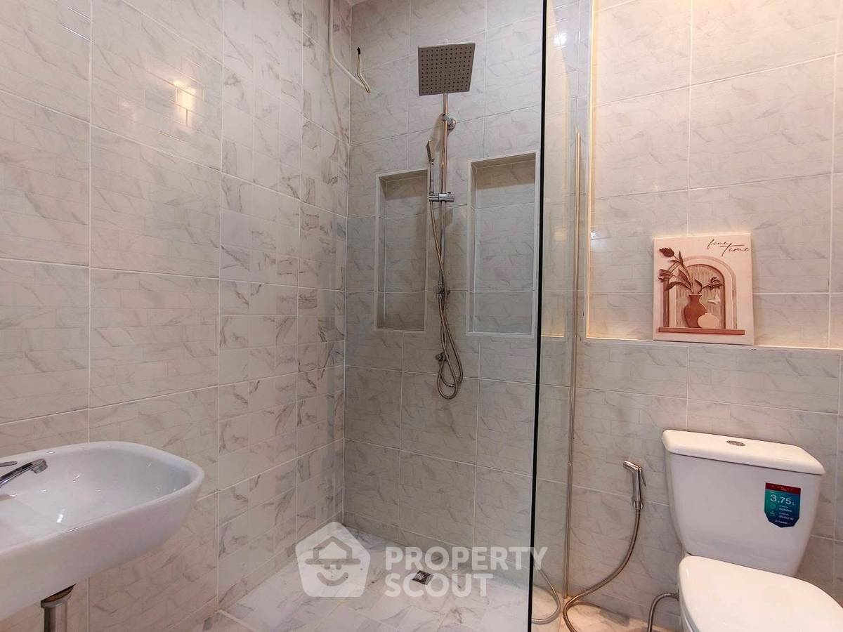รูป ทาวน์เฮ้าส์ 2-ห้องนอน ใกล้ พัทยาใต้ (ID 2790711) - รูปที่ 5/14