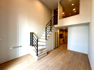 Condos for sale : ST490 /Condo for sale, Culture Chula, high floor, city view.
