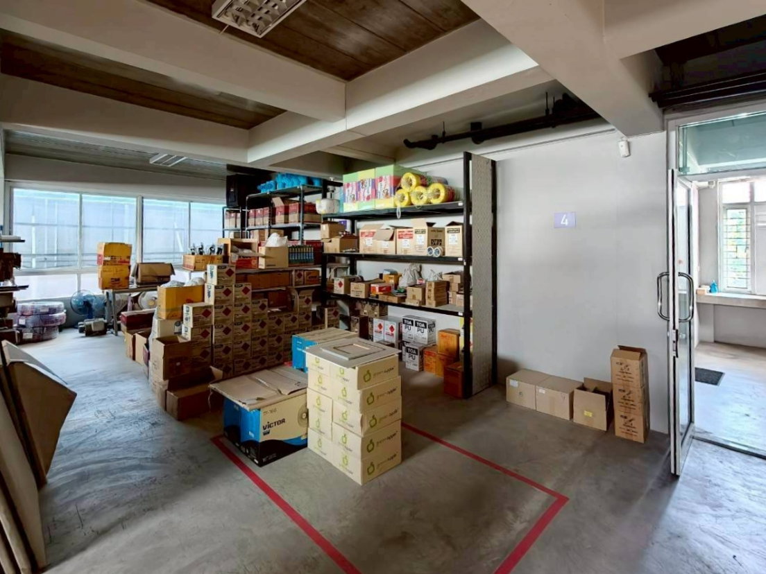 รูป ให้เช่า สำนักงาน อาคารพาณิชย์ 3 คูหา พร้อมโกดัง ลาดพร้าว101 โยธินพัฒนา เนื้อที่ 180 ตร.ว. พื้นที่ใช้สอย 905 ตรม. ใกล้เลียบด่วน - รูปที่ 22/32