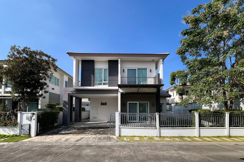 ขายบ้านเดี่ยว : เซนโทร ชัยพฤกษ์-แจ้งวัฒนะ แปลงมุม พร้อมอยู่ ใกล้โรบินสันไลฟ์สไตล์ ราชพฤกษ์