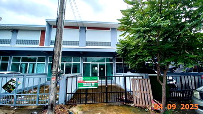 ทาวน์โฮม อมตะนคร : ทาวน์เฮ้าส์ 16 ตร.วา ประภามิตร 15 พานทอง ชลบุรี 1.5M