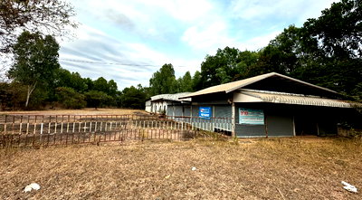 ที่ดิน อากาศอำนวย สกลนคร : ที่ดินพร้อมสิ่งปลูกสร้าง 1535 ตร.วา อำเภออากาศอำนวย สกลนคร 2.3M