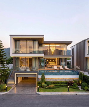 Luxury Pool Villa for Sale East Pattaya Chak Nok Lake View